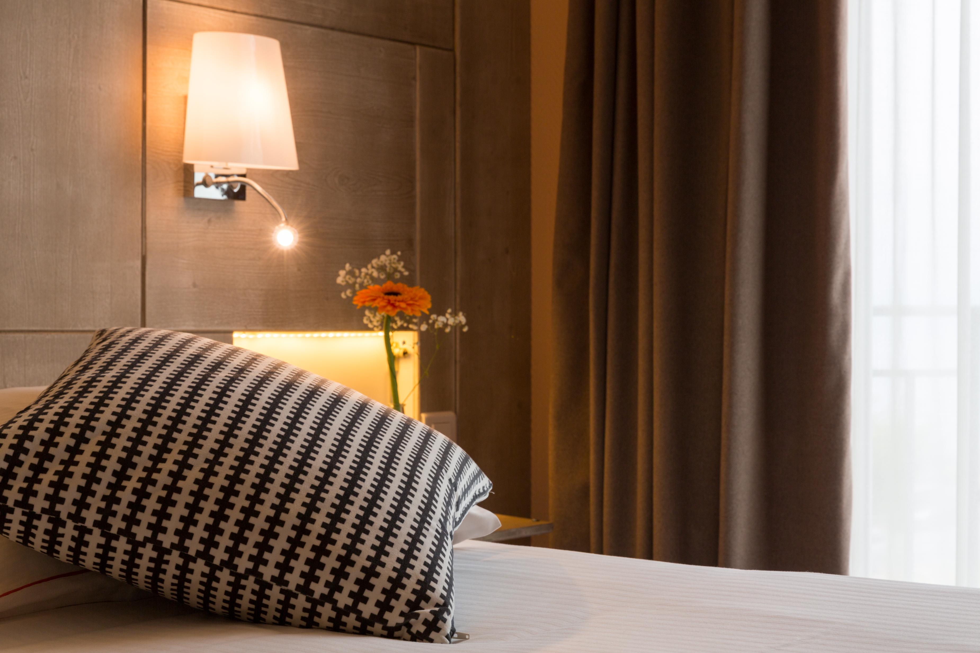 The Originals City, Hotel Alizea, Le Mans Nord แซงต์-ซาตูร์แนง ภายนอก รูปภาพ